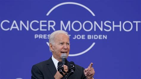 Biden announces an advanced cancer research initiative as part of the bipartisan ‘moonshot’ effort